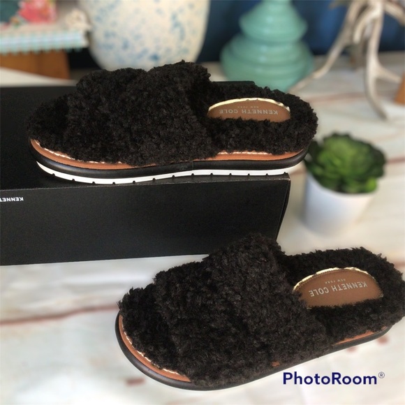 Marc Fisher Fuzzy Sandals - Picture 1 of 8